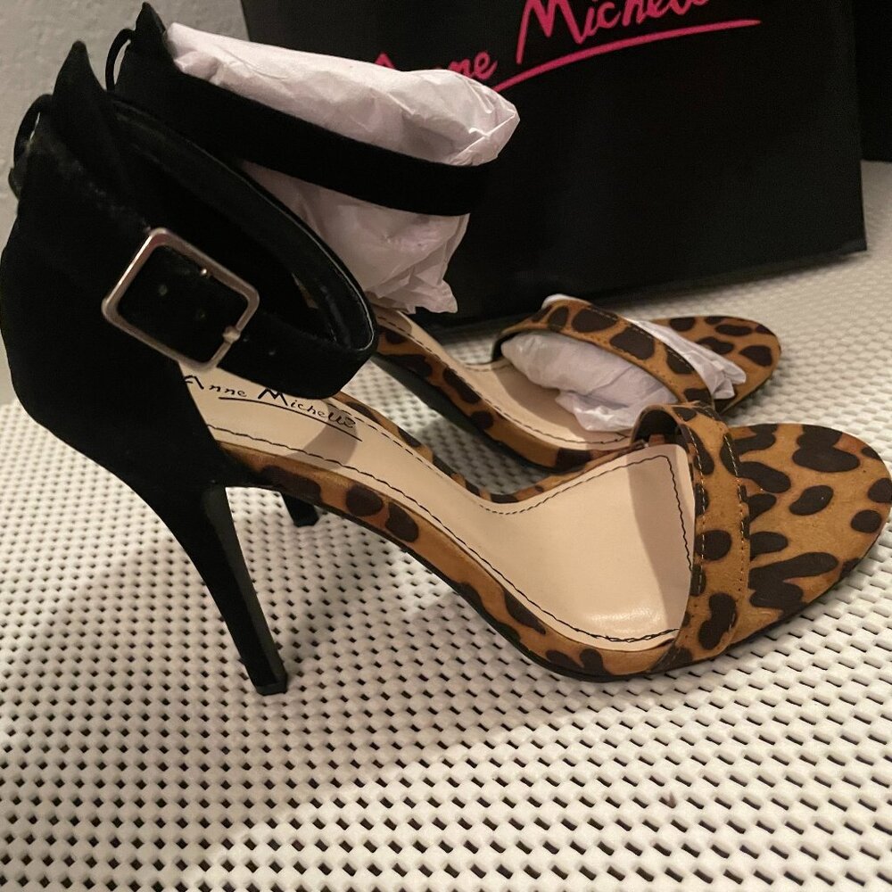 NEVER WORN! Anne Michelle Enzo Leopard Suede Single Strap Heels- Size 9